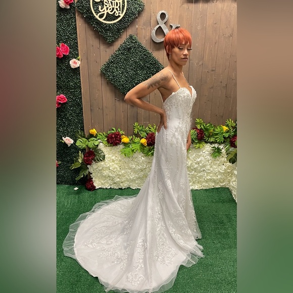 Kenneth Winston wedding dress - Picture 5 of 16